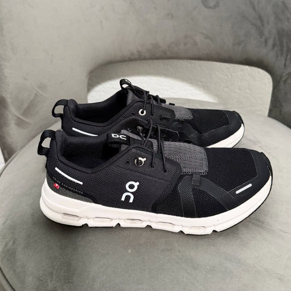 On cloud 6 - Picture 2 of 5